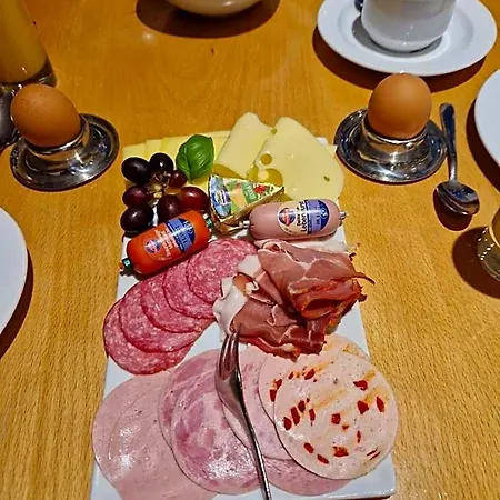 호텔 Platzhirsch 3*