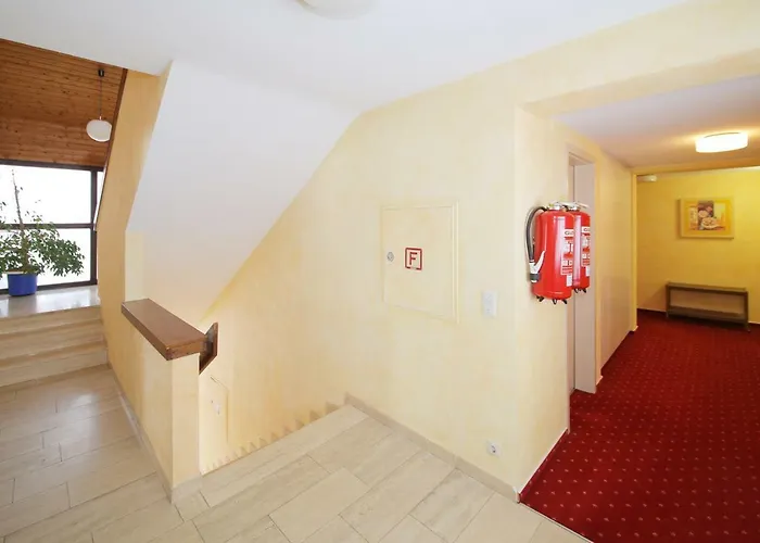 Platzhirsch Szálloda 3*